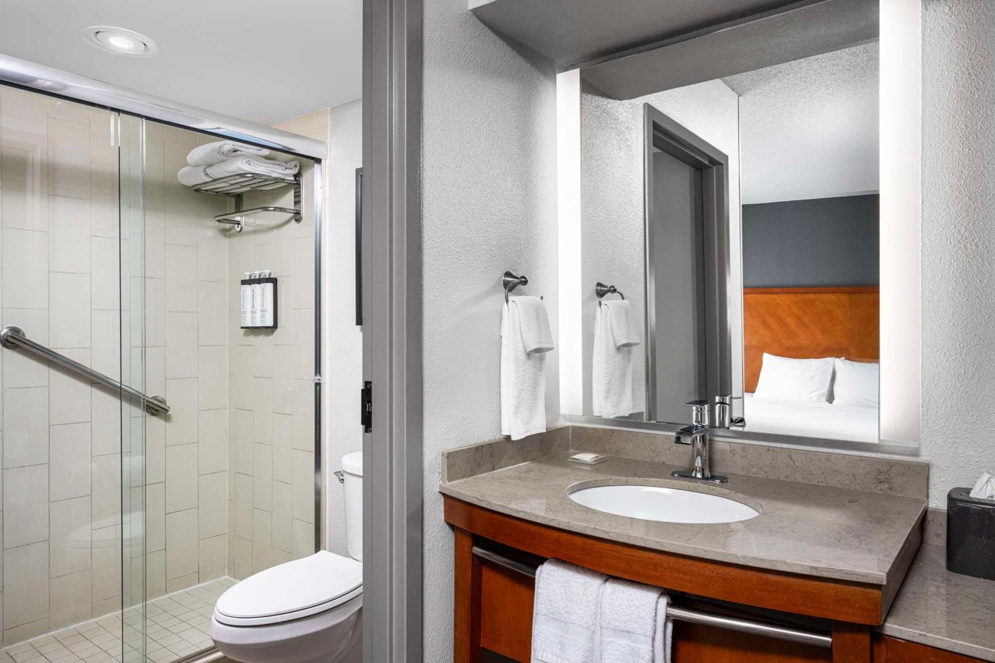 Hyatt Place Dulles Airport South Hotel 3*
